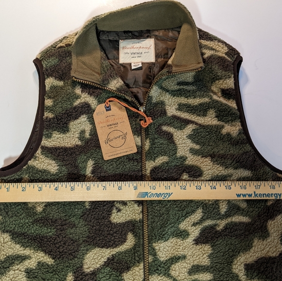 Men's,NWT, Fleece camo, zip vest, small, brown quilted lining - Picture 3 of 8